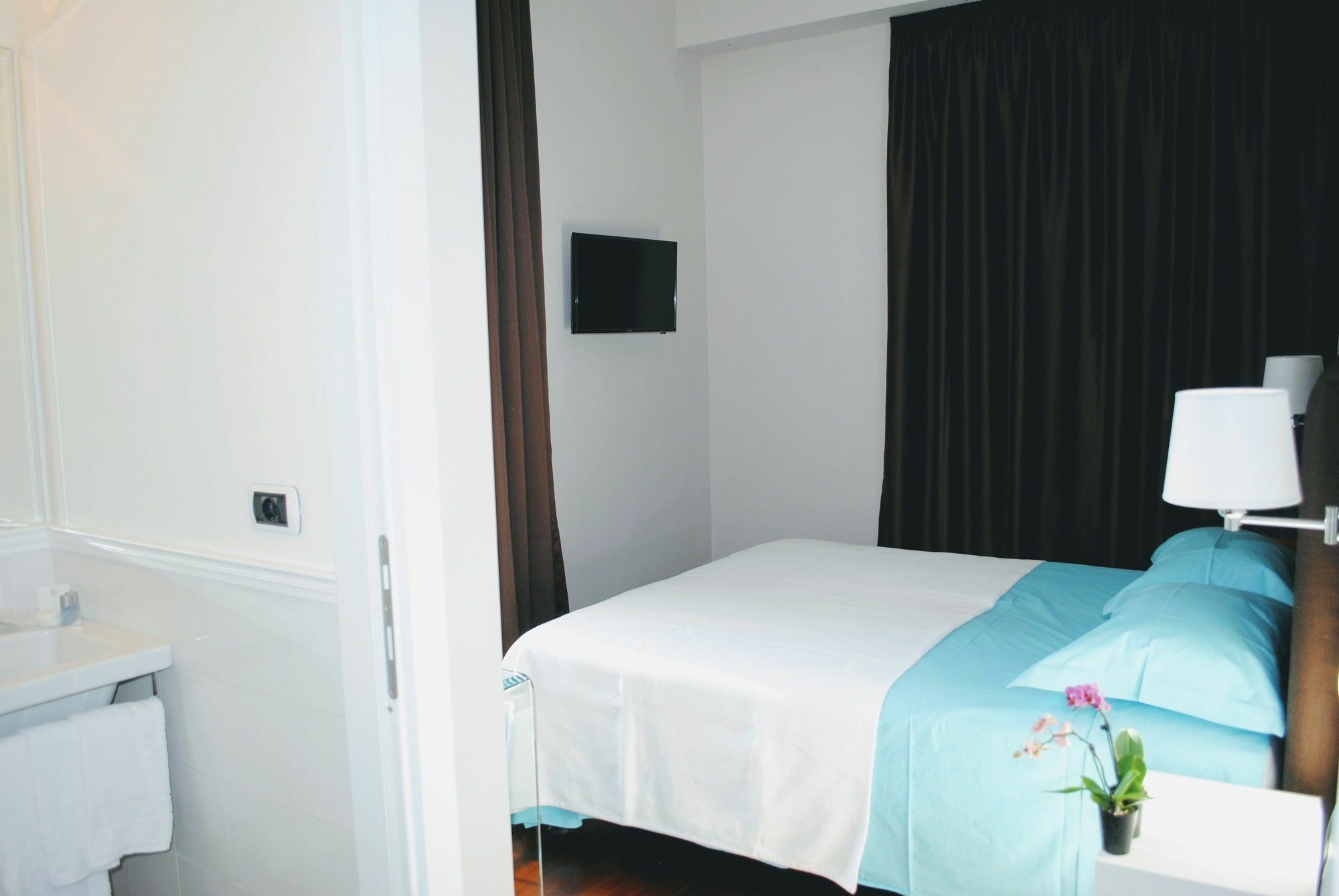 Guest House Cavour 278 Рим Экстерьер фото